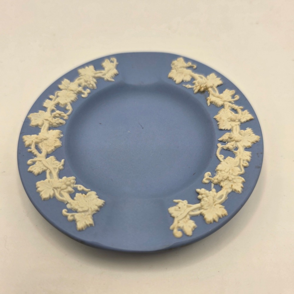 Wedgwood Blue Jasperware Grapevine Ashtray Trinket Dish Made‎ in England Vintage